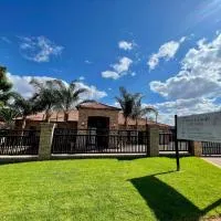 Fairview Guest House Hartswater, хотел в Hartswater