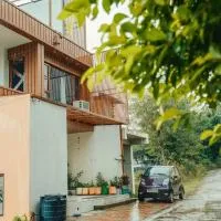 JM Luxury Homestays, хотел в Jawāla Mukhi