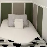 MBZ - Small Pretty Room, Hotel in Abu Dhabi