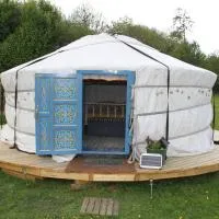 Hemsford yurt camp - Devon Yurts, хотел в Тотнис
