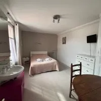 Auberge Cherisy, hotel a Chérisy