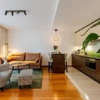 BATOREGO FLATS No 13 Pszczyna - Walk to Castle - Apartment with Parking, Balcony, Elevator, Fast WiFi, hotell i Pszczyna