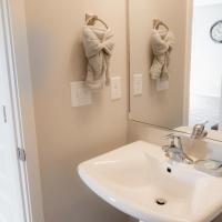 Idaho Falls Cozy Townhome Getaway Suites #1, hotel near Idaho Falls Regional Airport - IDA, Idaho Falls