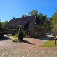 Landhaus Haverbeckhof، فندق في Niederhaverbeck