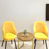 Near Islamabad Airport, Topcity1 Studio Flat, hotel cerca de Aeropuerto internacional Benazir Bhutto - ISB, Islamabad