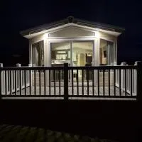 Harries Superior Lodge Ocean, hotel i New Quay