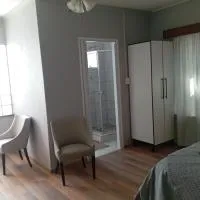Edenvale में, होटल Yakhe spacious self catering accommodation