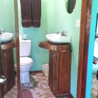 Hospedaje Rosa Del Mar & Sweets Cafe, hotel near Corn Island Airport - RNI, Big Corn Island