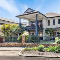 Two-Storey Lakeview Retreat at Dunsborough Lakes, hotel v destinaci Dunsborough