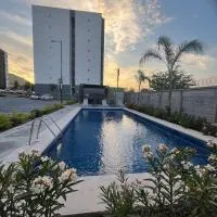 Apartment with Pool, gym & parking, up to 6 guests, BBVA stadium area、モンテレイのホテル