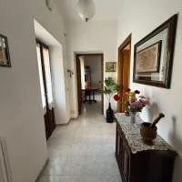 Appartamento Tortona, in via Giancarlo Pernigotti, hotel v destinácii Tortona
