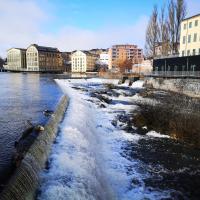 City apartment with balcony, hotel near Norrköping Airport - NRK, Norrköping