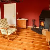 Ferienhaus Schorfheide Kamin Sauna Naturgarten nahe Seen & Wildpark, hotel v destinaci Schorfheide