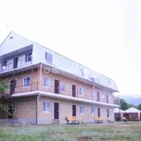 Delfin Murok, hotel u gradu Bosteri