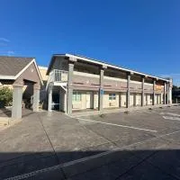 HomeTown Inn, hotel sa Los Banos
