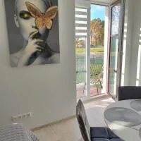 Pilkų atspalvių apartamentai โรงแรมในเครทิงกา