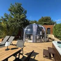 Bulle StelléA 26 m2, SPA Privatif au domaine CollinéA、Bathernayのホテル