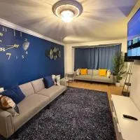 Modern & Spacious 3BR House Bracknell - Berkshire，Easthampstead的飯店