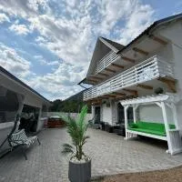 Casa Denis & Kevin, khách sạn ở Petrila