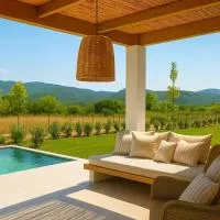 Aristotelia Gi Domes - Luxury Private Pool Retreats, hotel a Olympiada