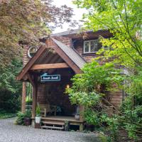 Tofino में, होटल South Swell Tofino (formerly Blue Heron Waterfront Home amid Old Growth Cedars)