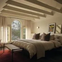 Pinôt Boutique Hôtel, hotel a Sutton