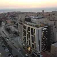 Kyriad Prestige Le Patio – hotel w mieście 'Aïn Benian