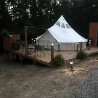 A Truly Glamping Experience in this Beautiful Tent in Victor, West Virginia, hotel v mestu Victor