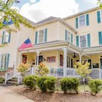 Montgomery Inn BnB, hotel di Versailles