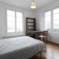Chambres meublées chez l'habitant dans appartement proche gare sncf, hotel i Creil