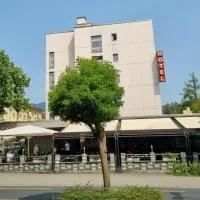 Martinshof، فندق في Zuchwil