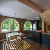 Stylish 1 bedroom ap in downtown, hotelli kohteessa Antigonish