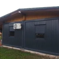 Mimosa forest view house near Oradea- pet friendly free parking, hotel Gyapjun