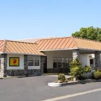 Super 8 by Wyndham Dunnigan, hotelli kohteessa Dunnigan