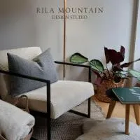 Rila Mountain Design Studio, Borovets, Shiroka poliana 216, hotel a Borovets