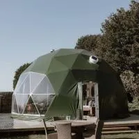 Star Gazing Dome 3 with Log Burner & Optional Hot tub, hotel em Horspath
