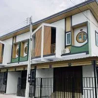 Singgah Homestay Yala ตลาดเก่า، فندق في Ban Sarong