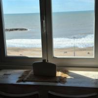 Monoambiente frente al mar hermosa vista, hotel a Mar del Plata