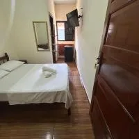 Suítes Florais - Itaguá, hotel din Ubatuba