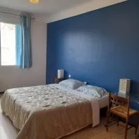 Double room, in an elegant house, Thuir centre, terraces view Canigou, hotel Thuirben