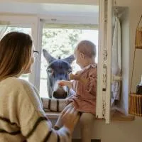 Gîte à la ferme - Animaux et séjour ressourçant, hotel em Les Hays
