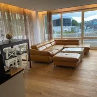 Modernes Luxus Apartment direkt neben Shopping und Bus: Schaan şehrinde bir otel