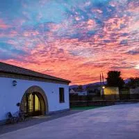 Albergue Municipal Las Escuelas، فندق في Bulbuente