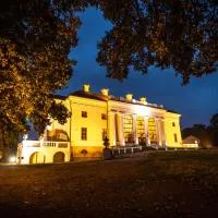 Pakruojis Manor's Palace Boutique Hotel, hotel em Pakruojis