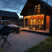 Górskie kaszuby ,Gołubie ,Domek w sielskim klimacie ,niedaleko jeziora na Kaszubach-do 10 osob,sauna ,balia,kominek, cisza i spokój, hotell i Sikorzyno