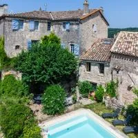 Auberge des Hirondelles: Puycelci şehrinde bir otel