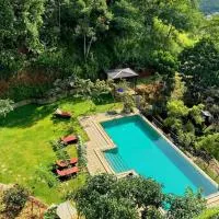 Aqua Dunhinda Nature Retreat، فندق في كاندي