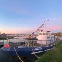 LOTOSS ex ice class Pilot ship, hotel din Engure