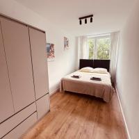 Black or White Świdnik Apartment's，位于斯维德尼克卢布林机场 - LUZ附近的酒店