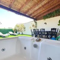 Near Beach, Family Penthouse, hotell i Qiryat Yam